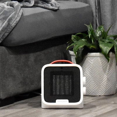 Honeywell UberHeat 5 Ceramic Heater White: Portable Electric Indoor Heater, Adjustable Thermostat, 1500W, ETL Listed 7 Honeywell UberHeat 5 Ceramic Heater White: Portable Electric Indoor Heater, Adjustable Thermostat, 1500W, ETL Listed - Image 7